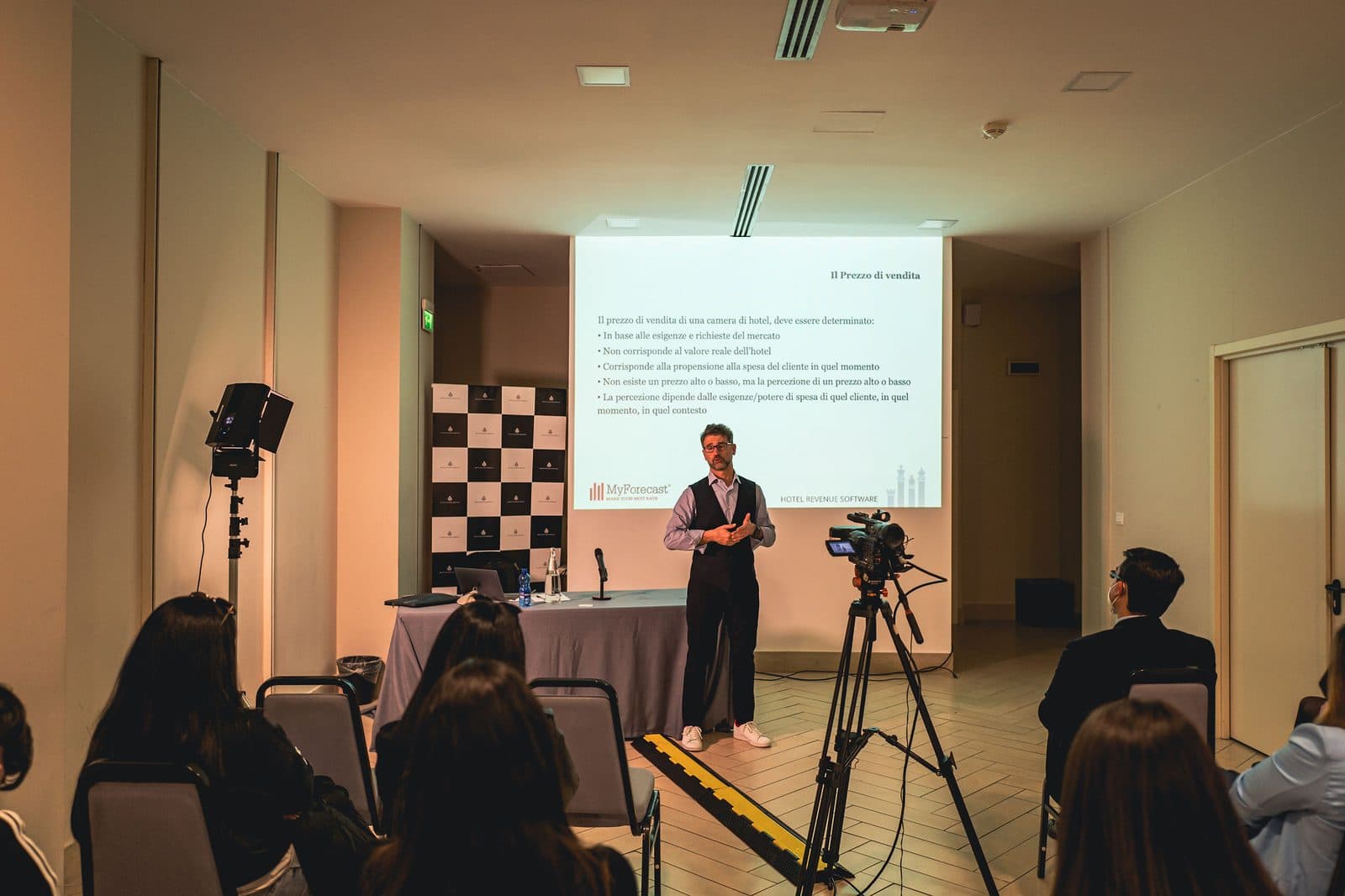 A DolceVita introduction-to-hospitality session in an Italian hotel school
